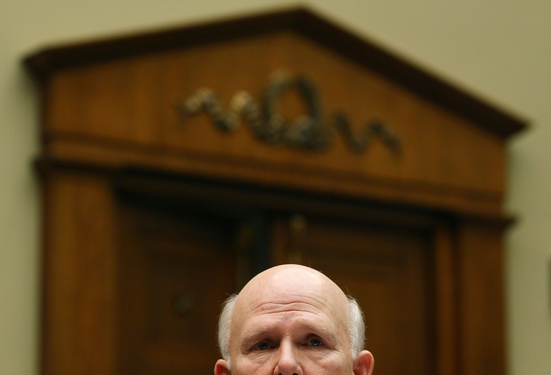 Illustration for article titled GM Wants To Pay CEO Dan Akerson $11.1 Million... Or Do They?